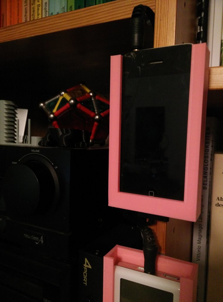 iPhone 4s Wall Mount