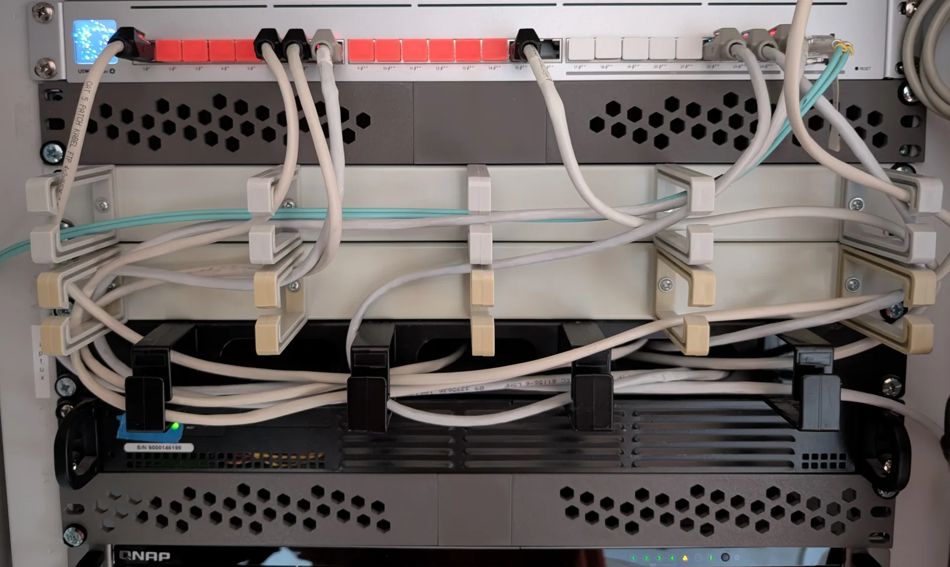 19" 1U server rack cover plate