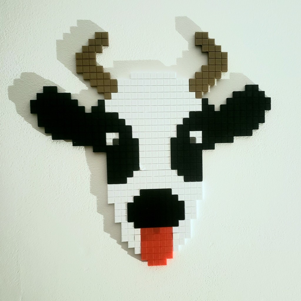 Pixel art cow