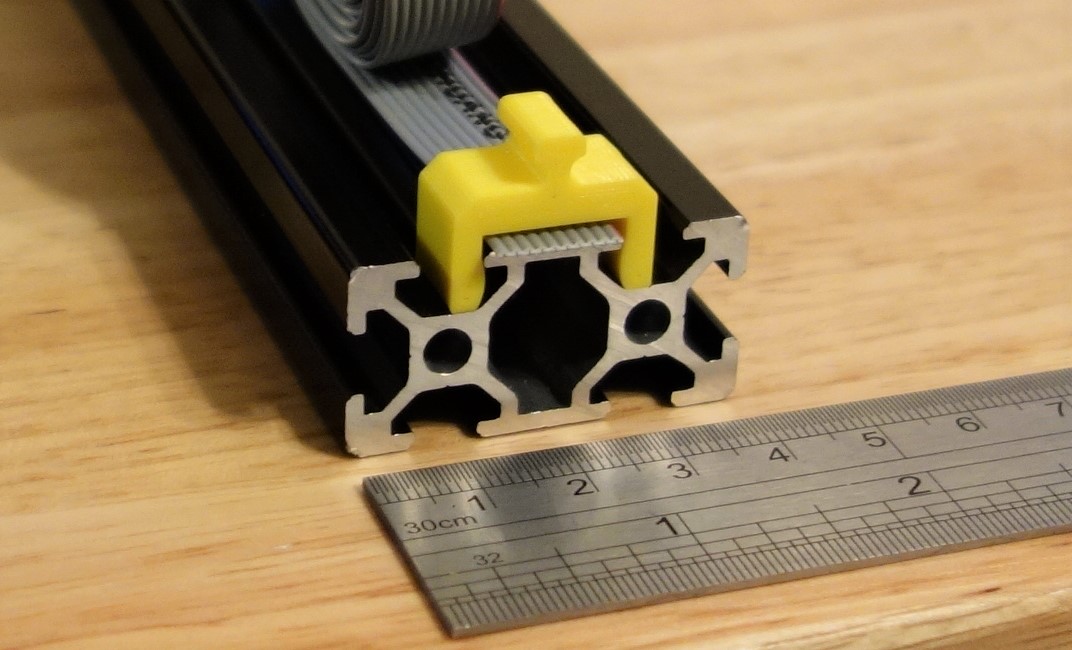 Flat Ribbon Cable guide/cover for 2040 extrusion