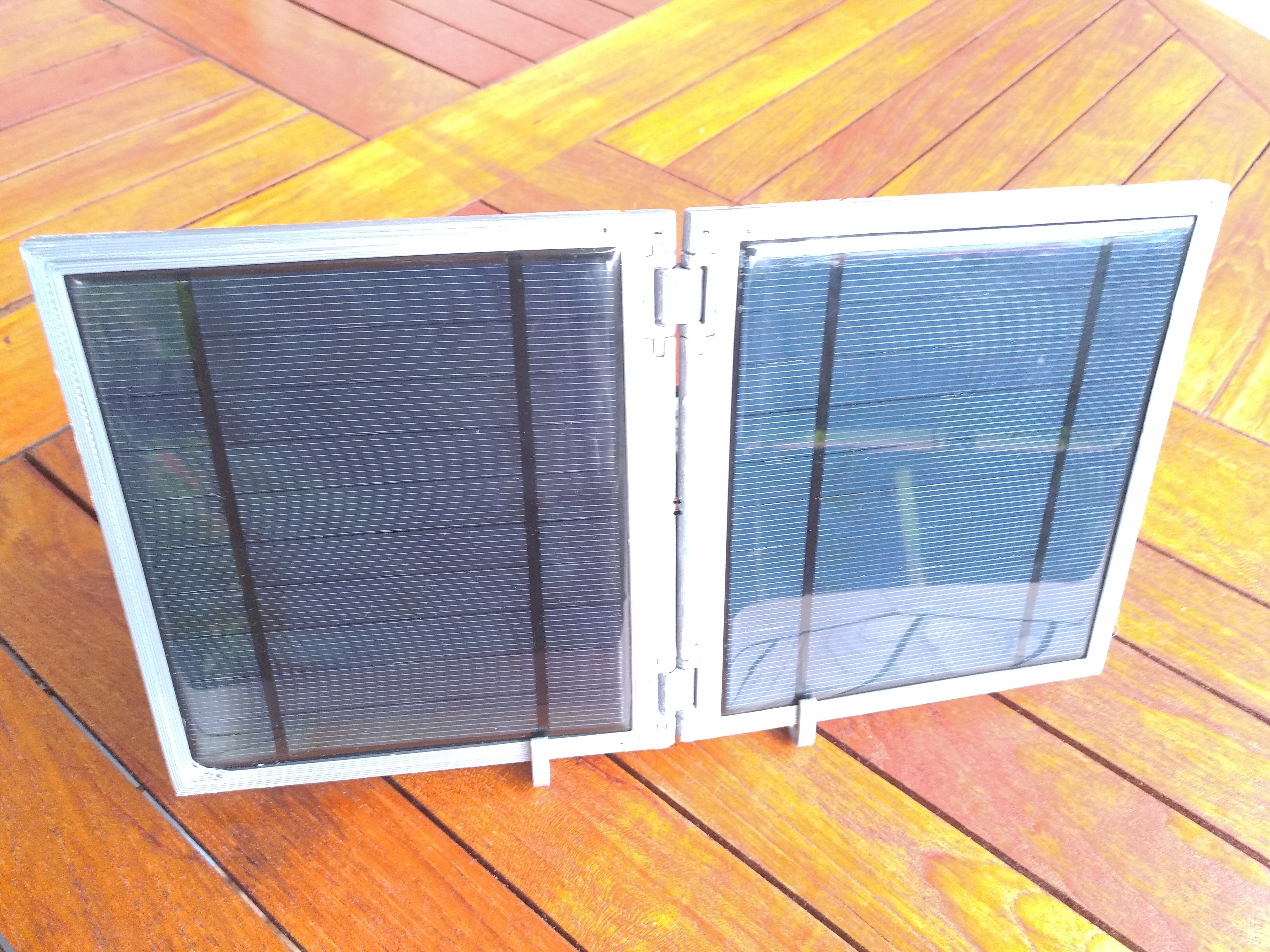 Autonomous IoT Temperature Monitoring with solar charger