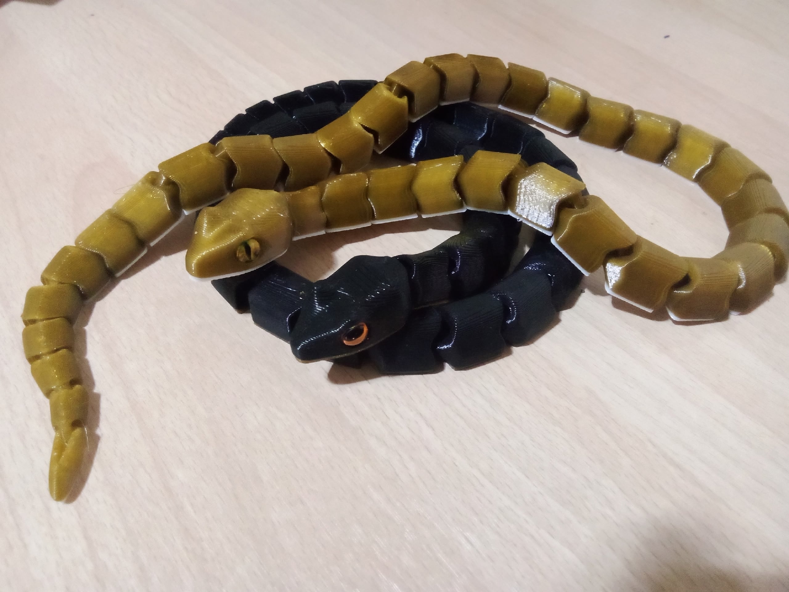 Articulated Grass Snake (Natrix) Fidget Toy - Realistic Flexi (50cm+) for 20x20