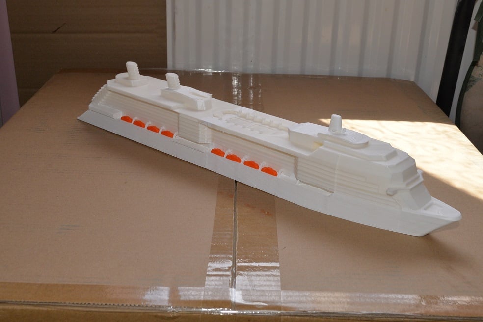 Celebrity Solstice Cruise Ship (1/600 scale)