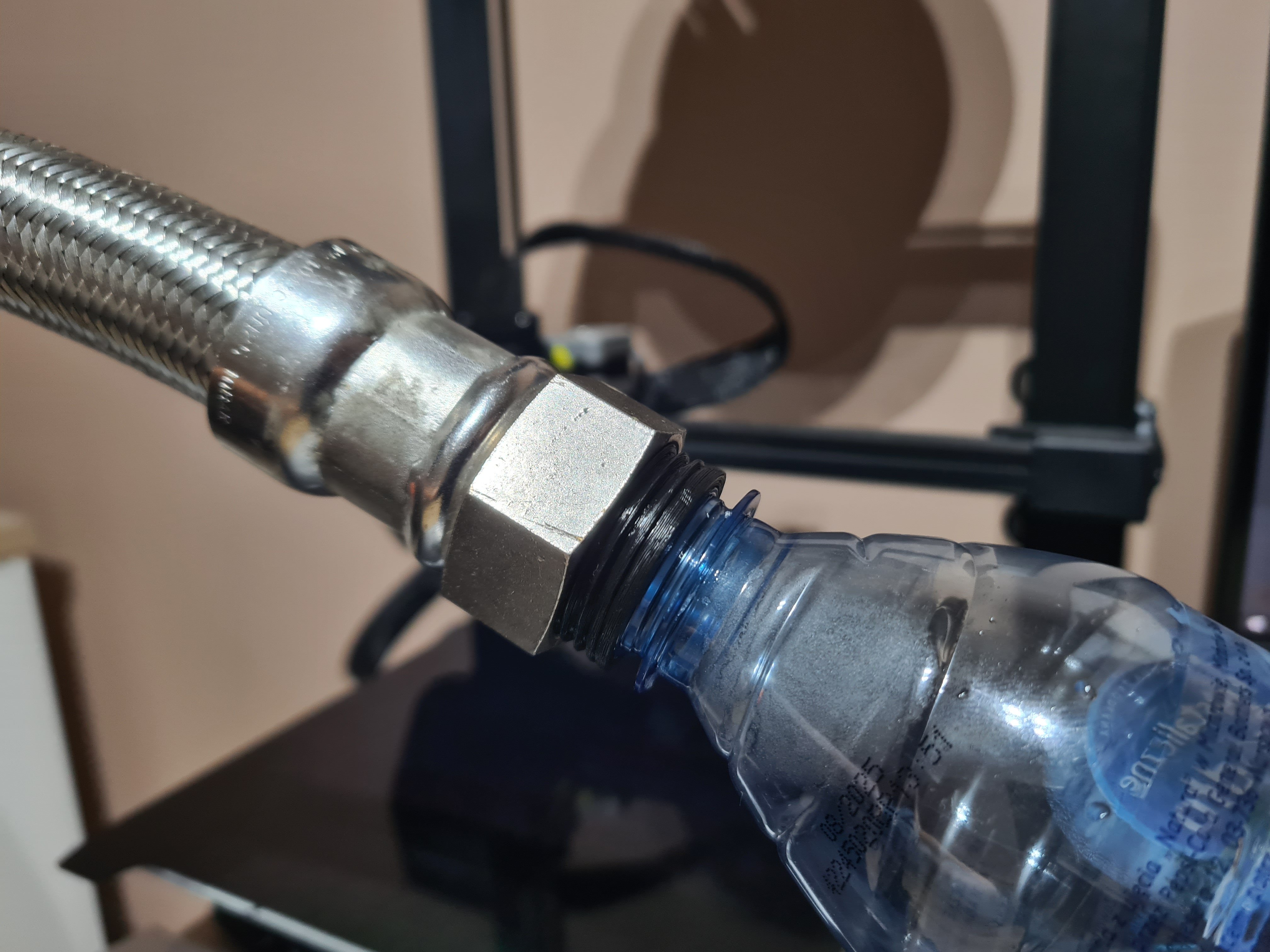 soda bottle to 1 in pipe thread adapter BSP/Withworth