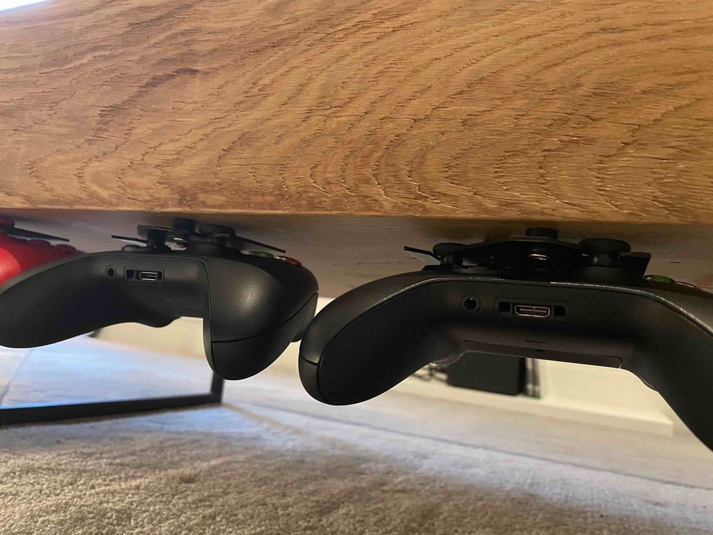 XBOX Controller low profile hanger / stand