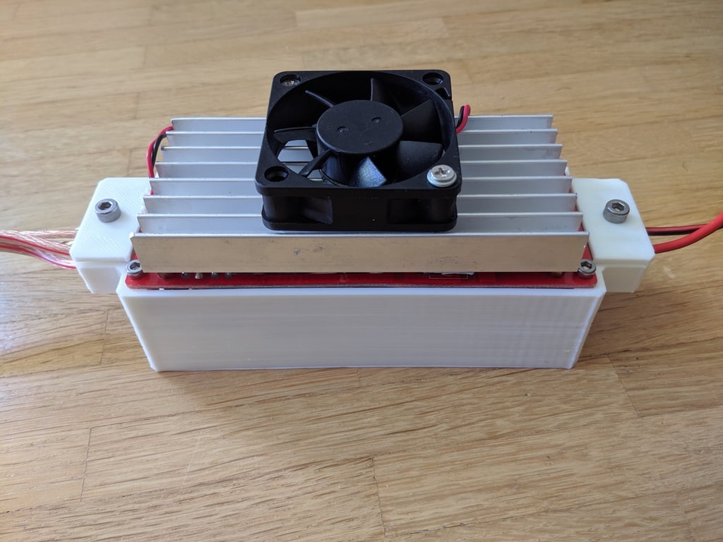 1200W DC-DC Boost Case with Strain Relief
