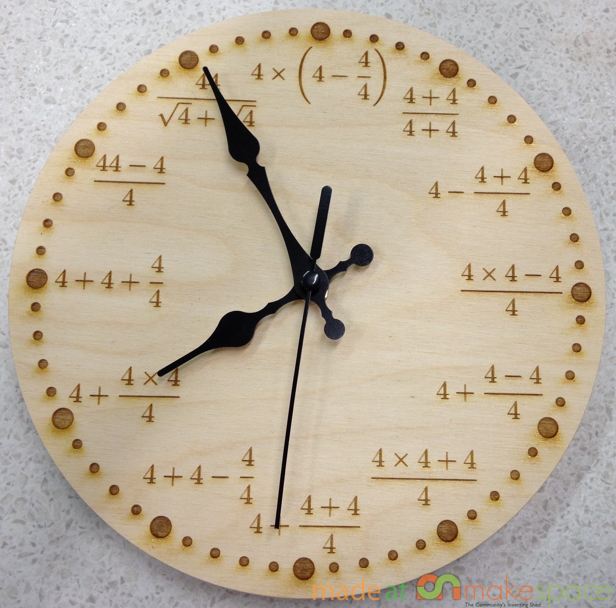 Four fours clock