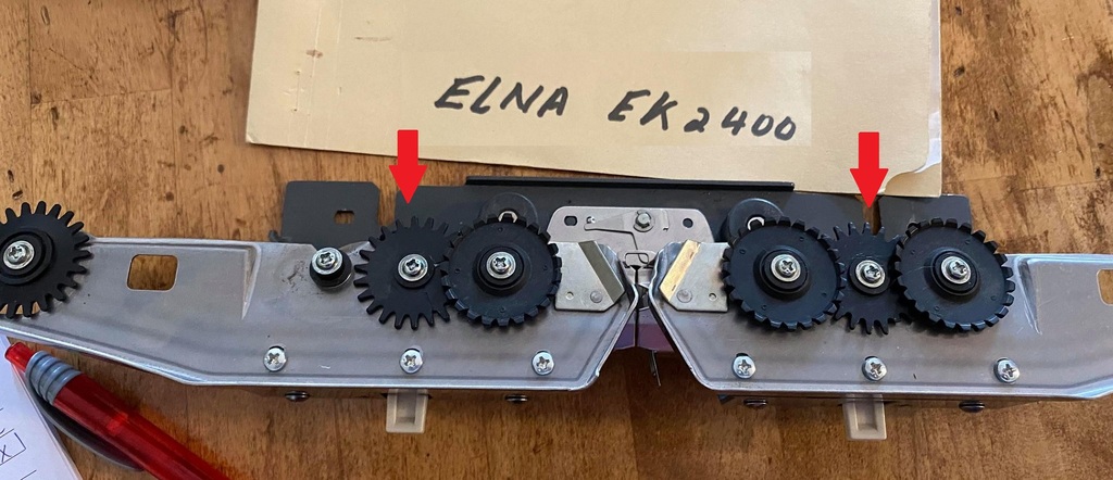 Elna SK2400 knitting carriage toothed wheel gear