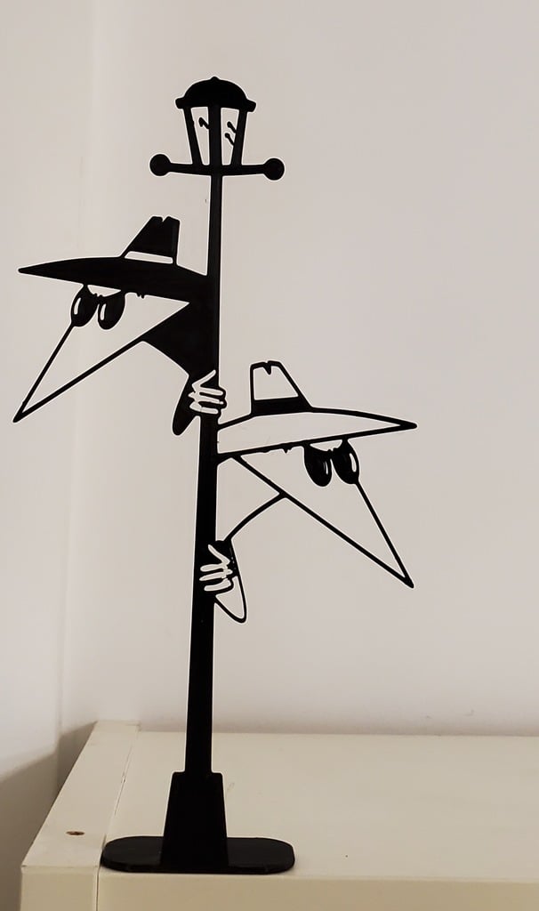 Spy vs Spy silhouette