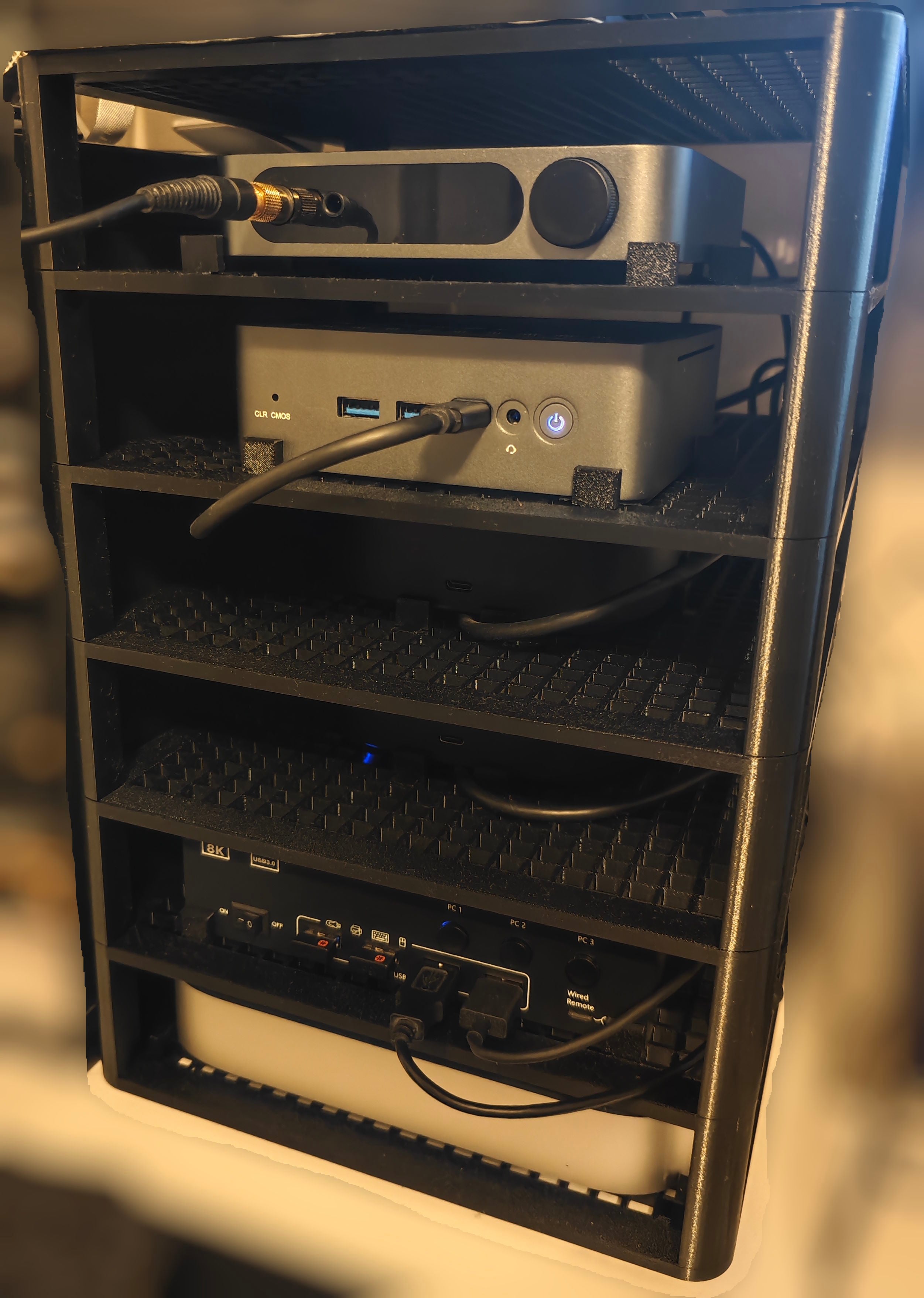 Stackable shelf