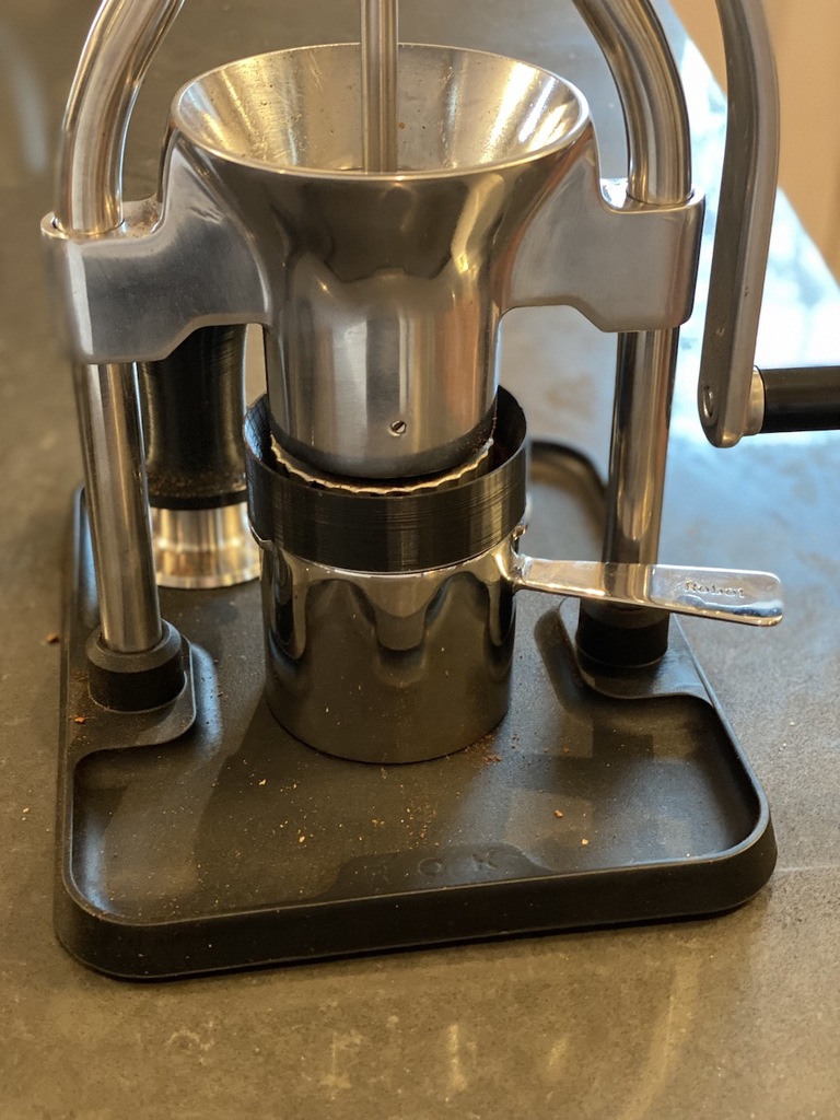 Cafelat Robot grinder funnel