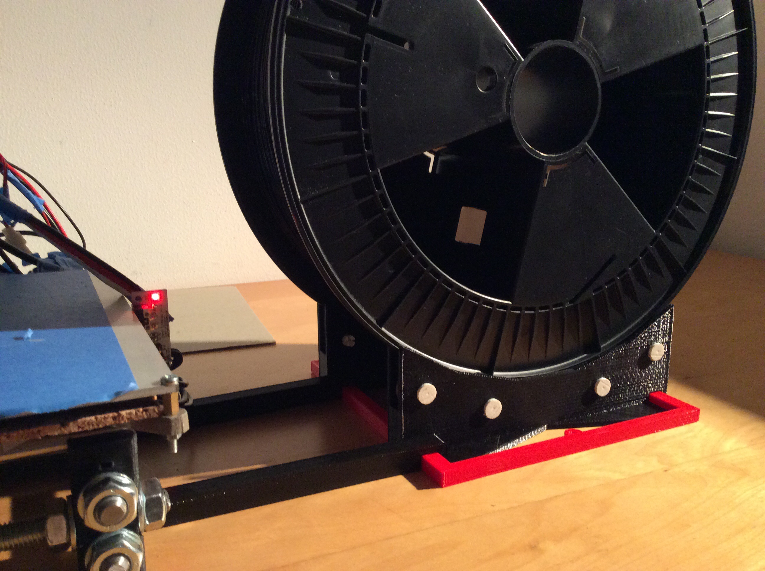 Adaptive Filament Spool Holder