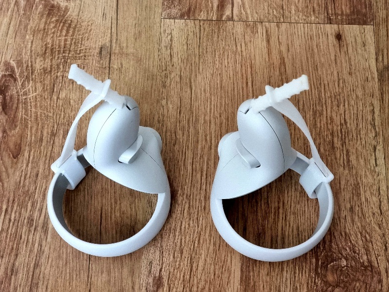Holder for Oculus Quest 2 knuckle-style strap