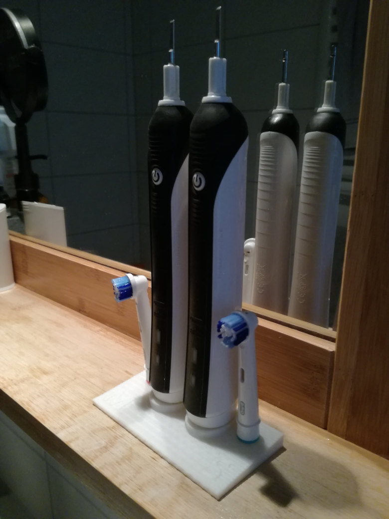 Dual electric toothbrush holder