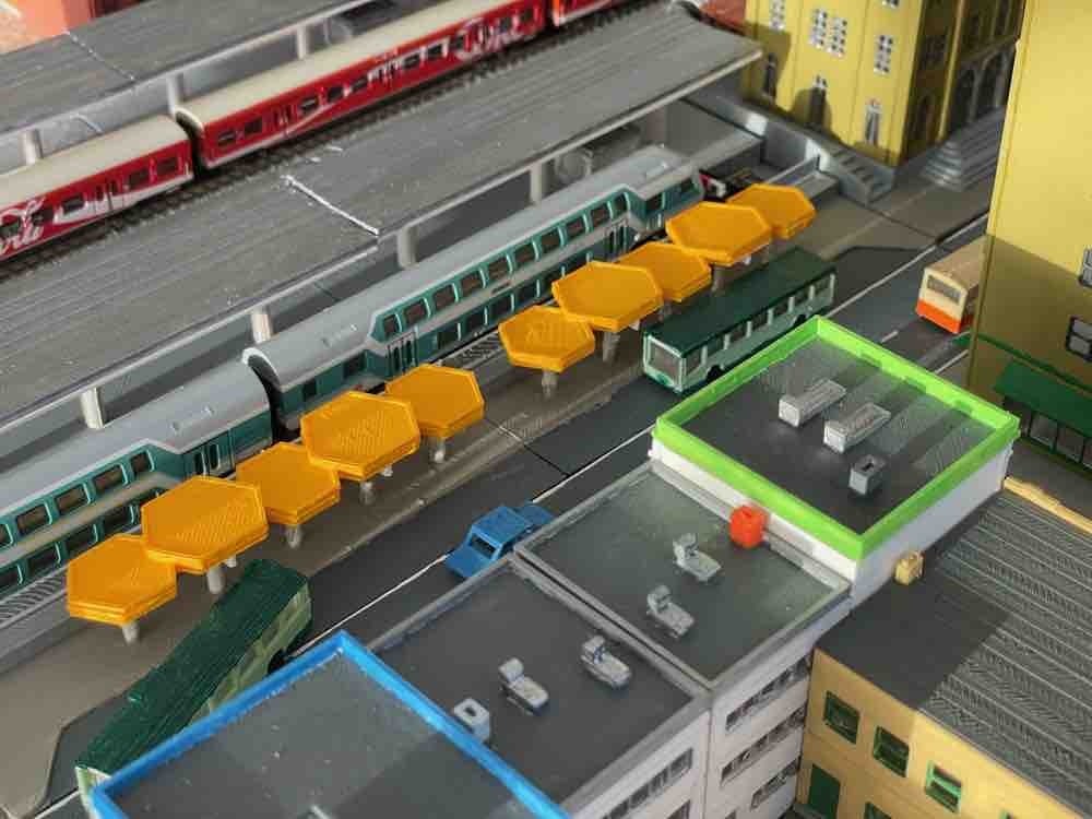 Train station 1b - bus stop and taxi zone (z-scale)