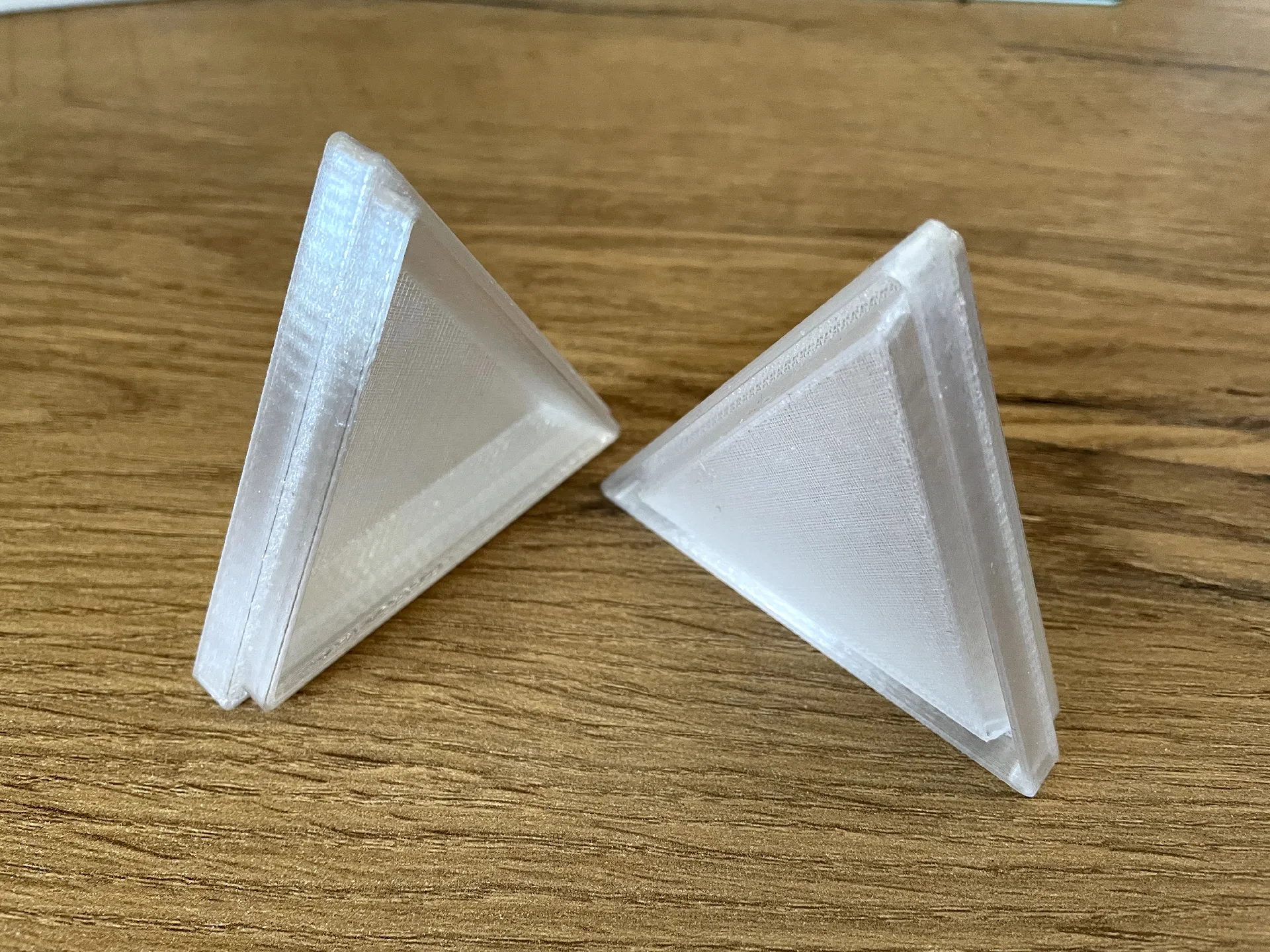 Triangular stackable beading tray