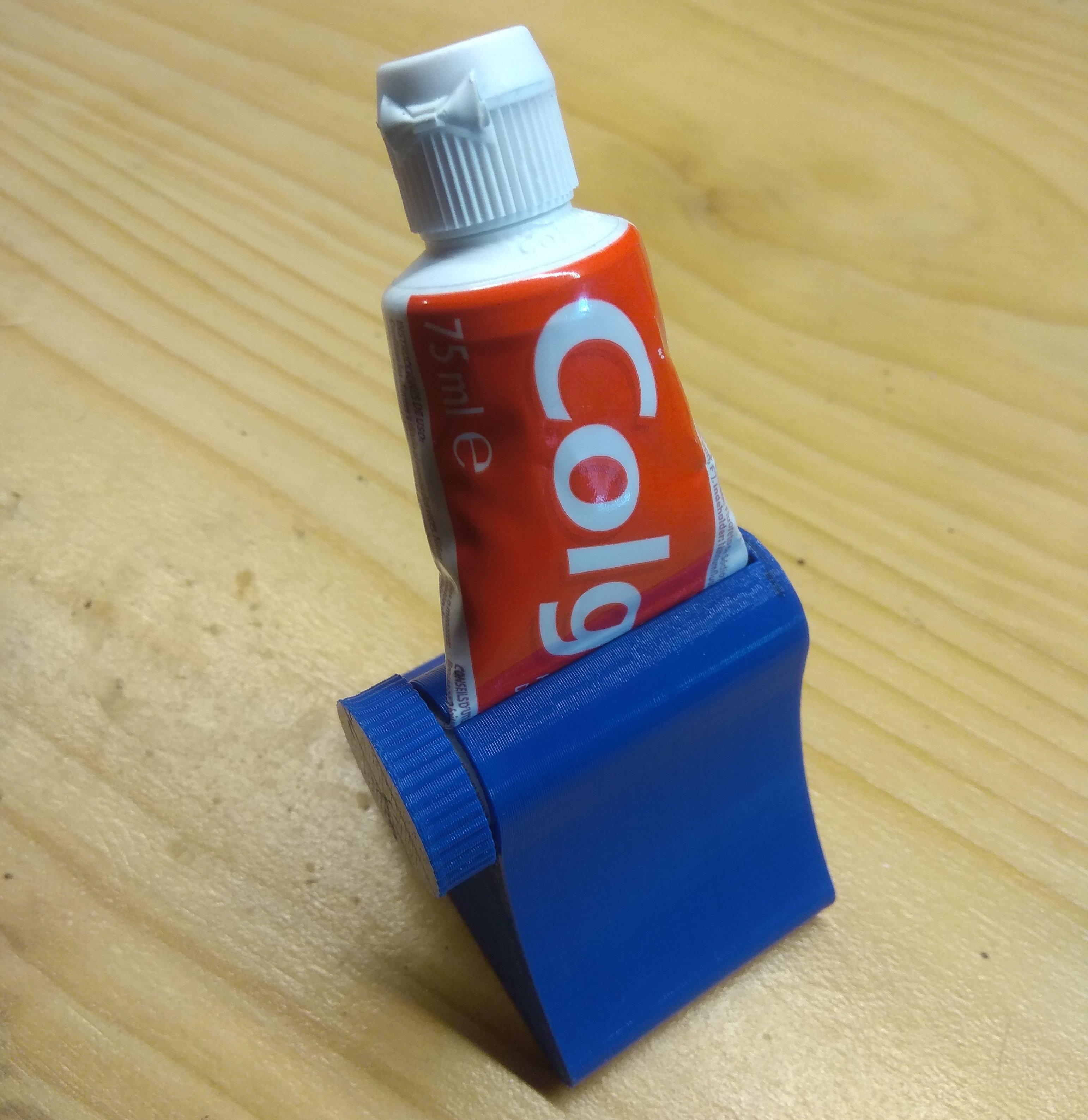 Toothpaste Squeezer