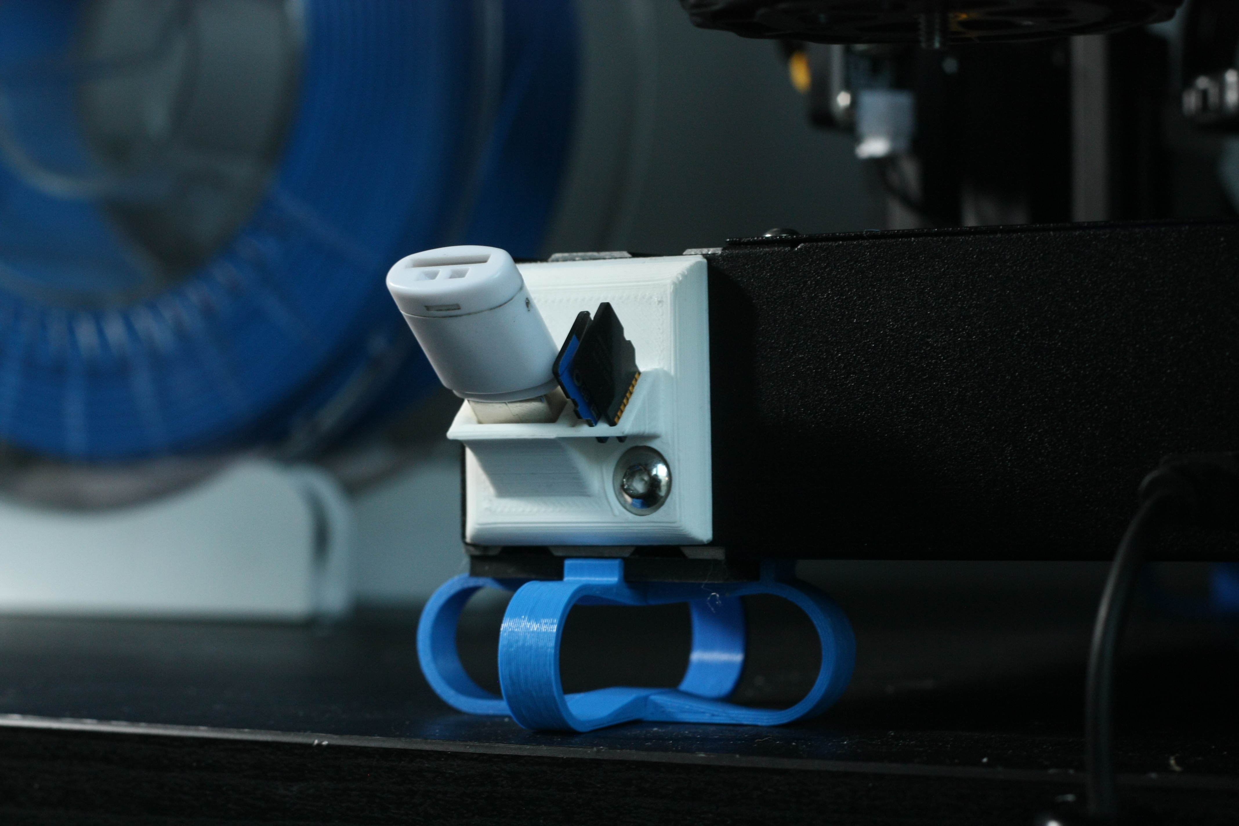 Micro SD and USB holder for Ender 3