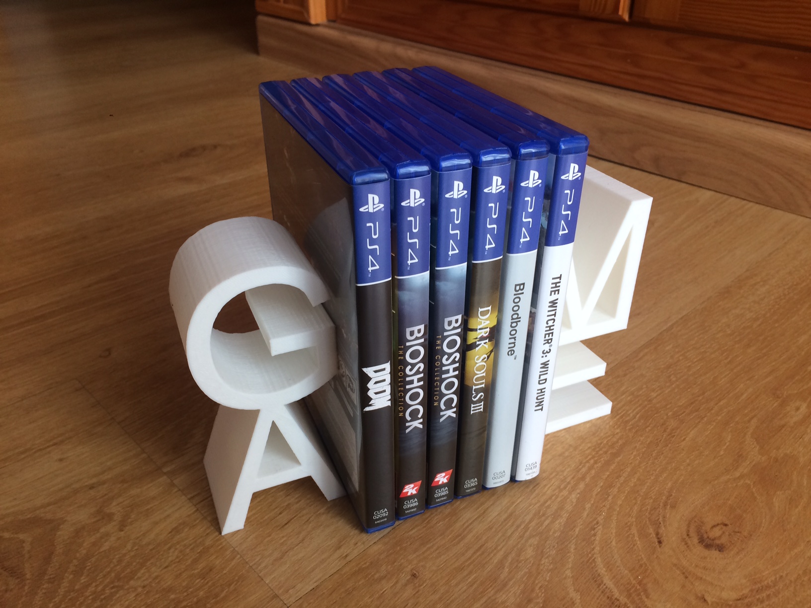 Videogame Holder