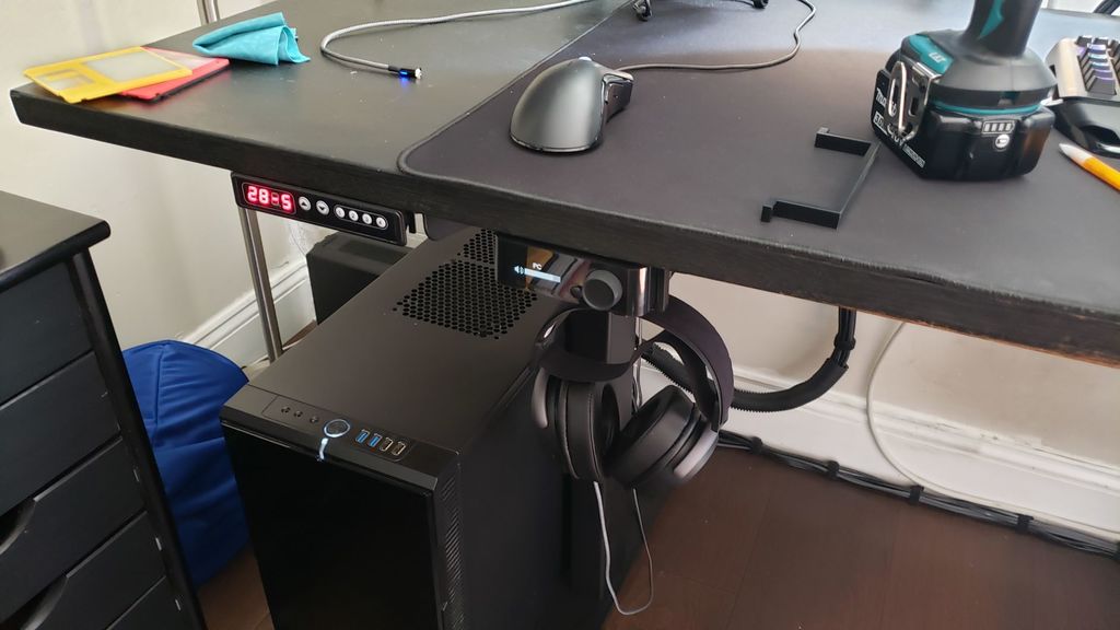 Underdesk mount for arctis pro wireless control box