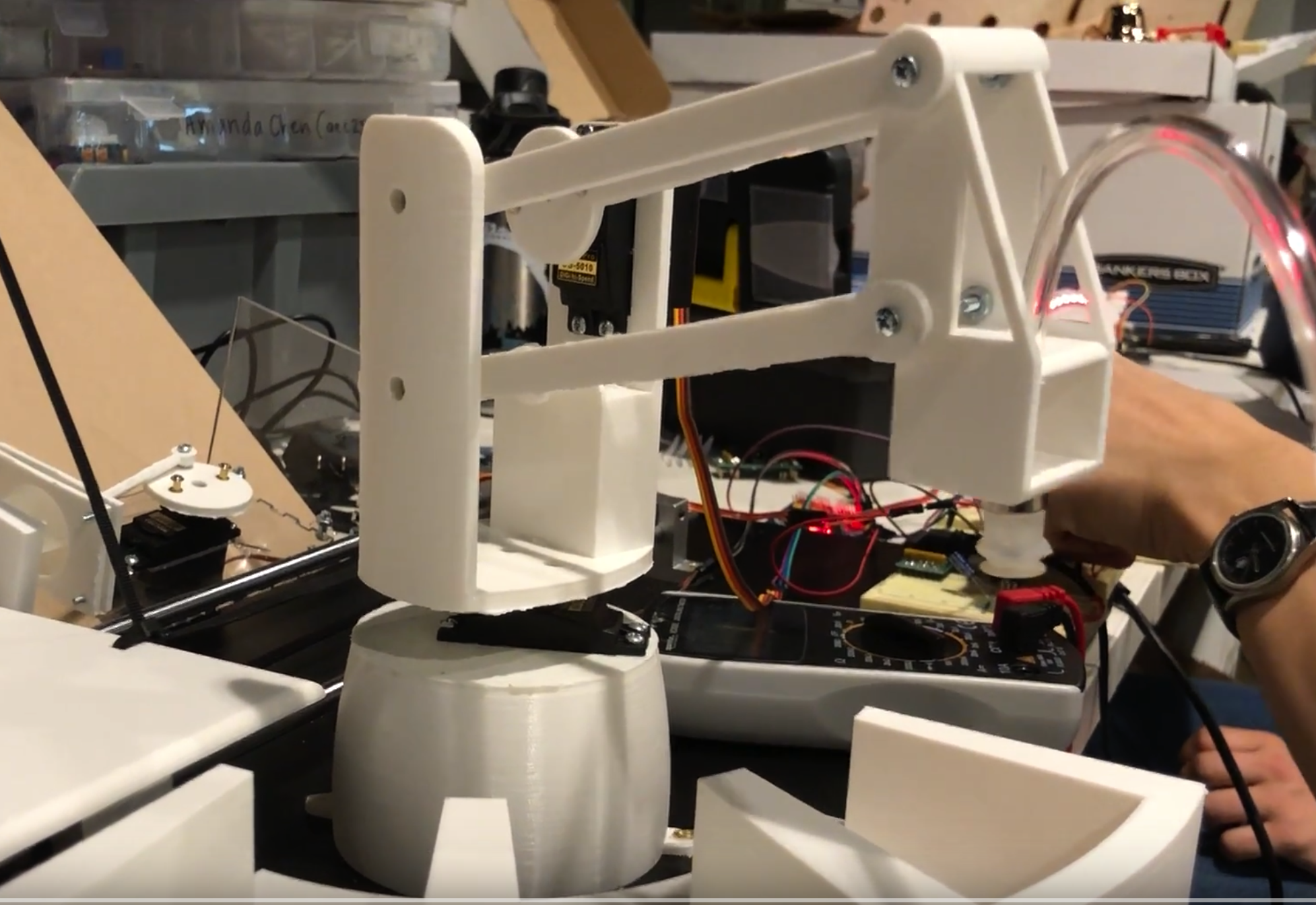 Parallelogram Robotic Arm
