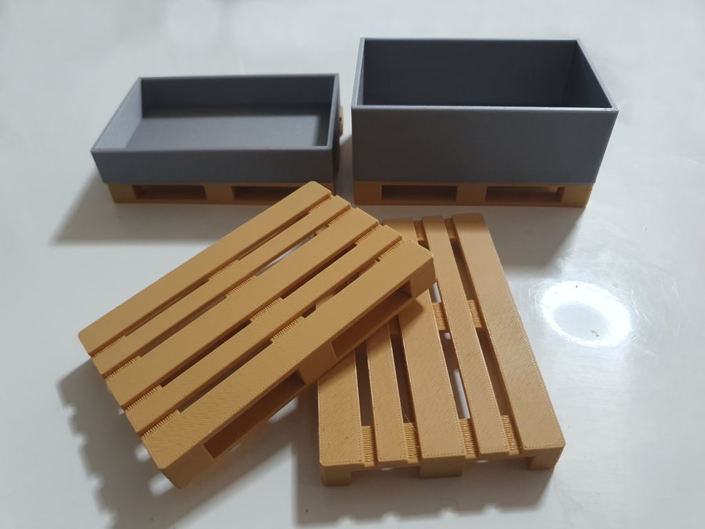 Container Box Low, for Euro Pallet EPAL, V1, 120x80x20mm, 1:10 Correct Size