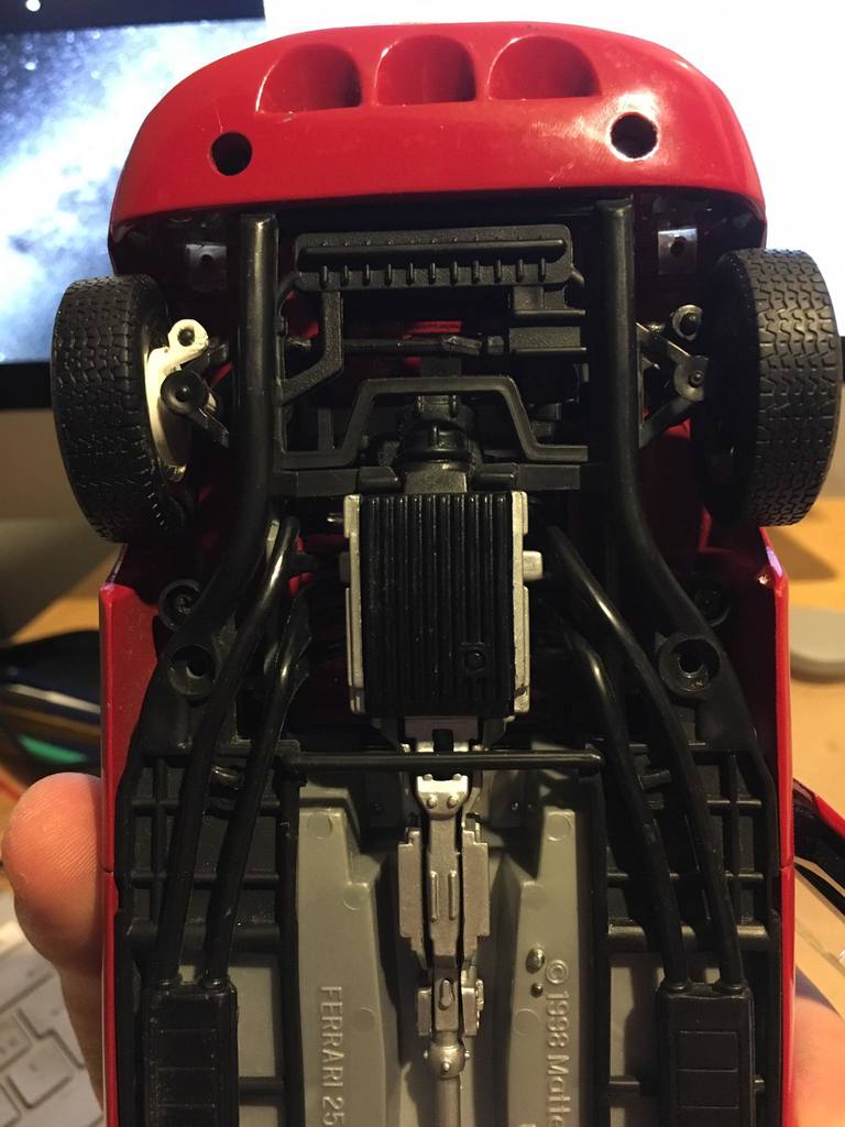 Wheel support for Ferrari 250GTO Hotwheels (1:18)