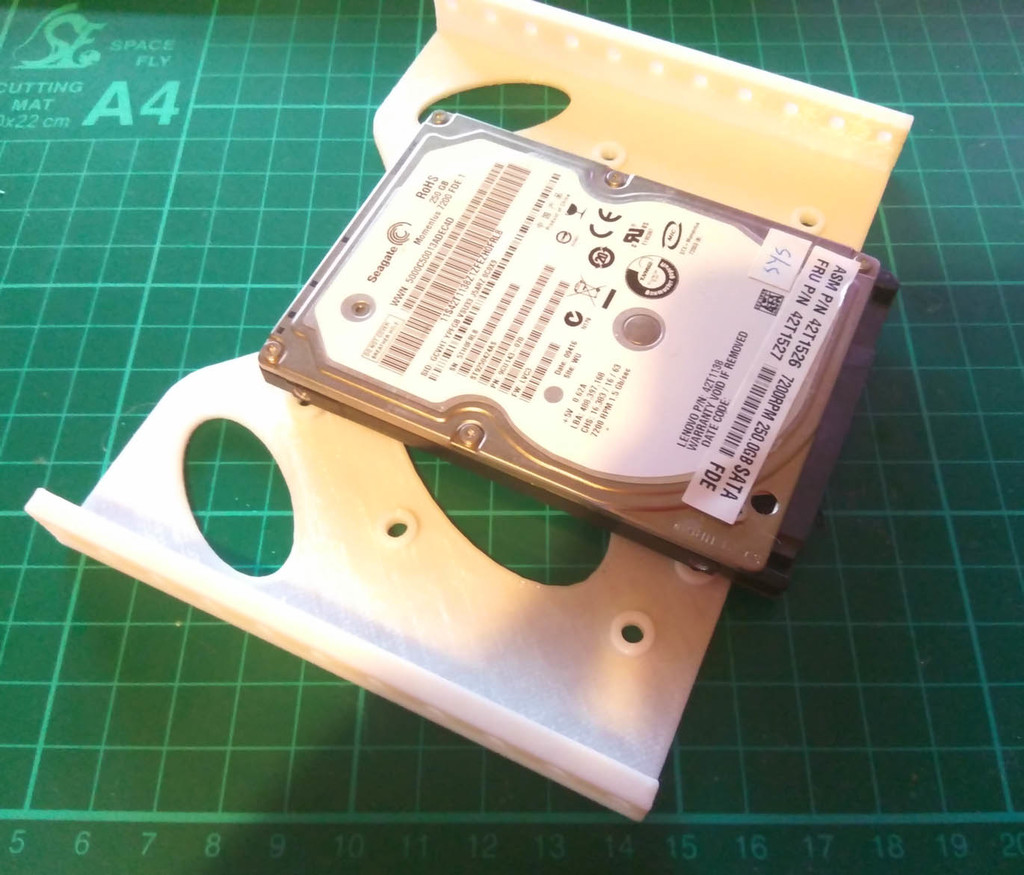 2.5" or 3.5" SDD/HDD caddy/adapter to 5.25'' [corrected]