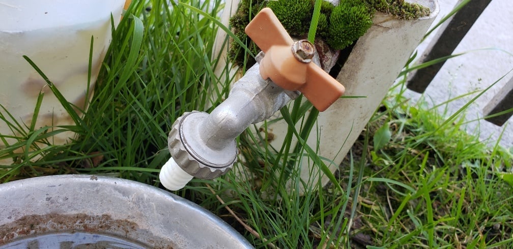 Water tap hose adapter