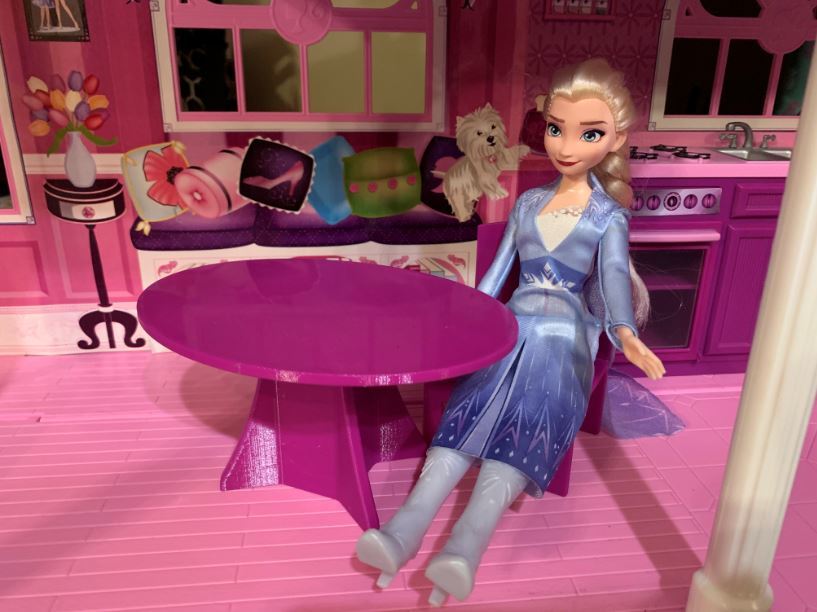Barbie Doll House Dining Table and Chairs