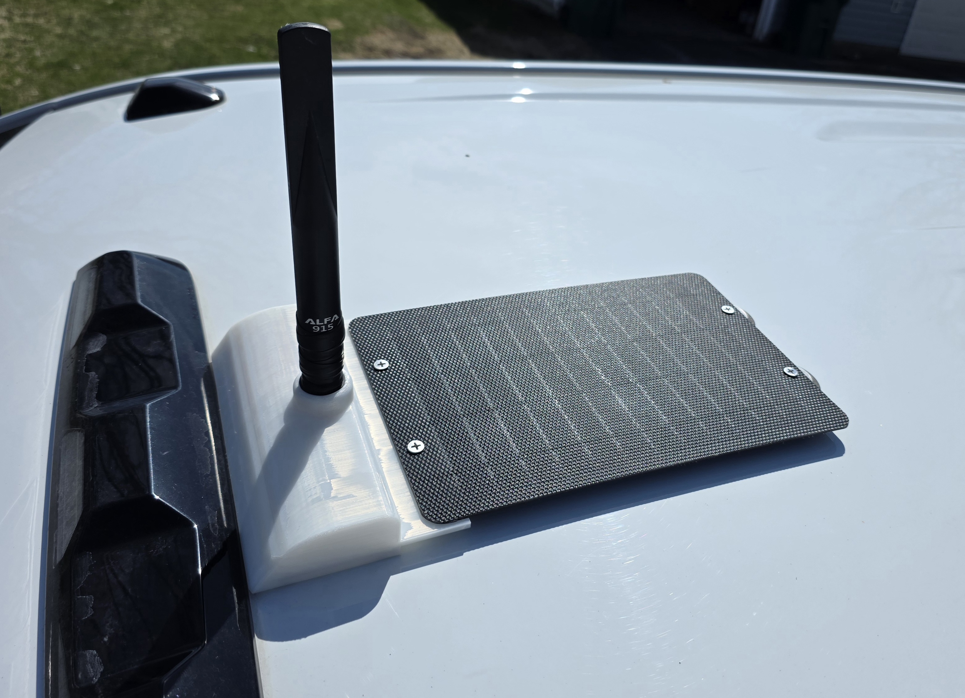 Solar Meshtastic Car Node – Any Panel Edition! V2