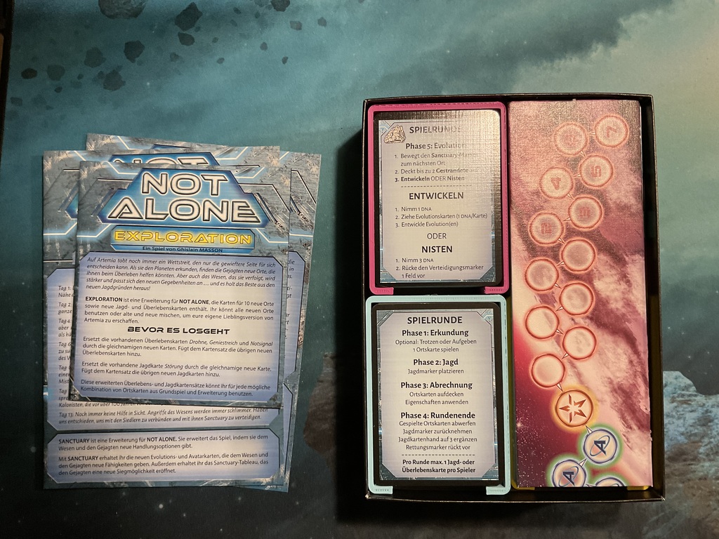Not Alone Organizer including all Expansions & Promos