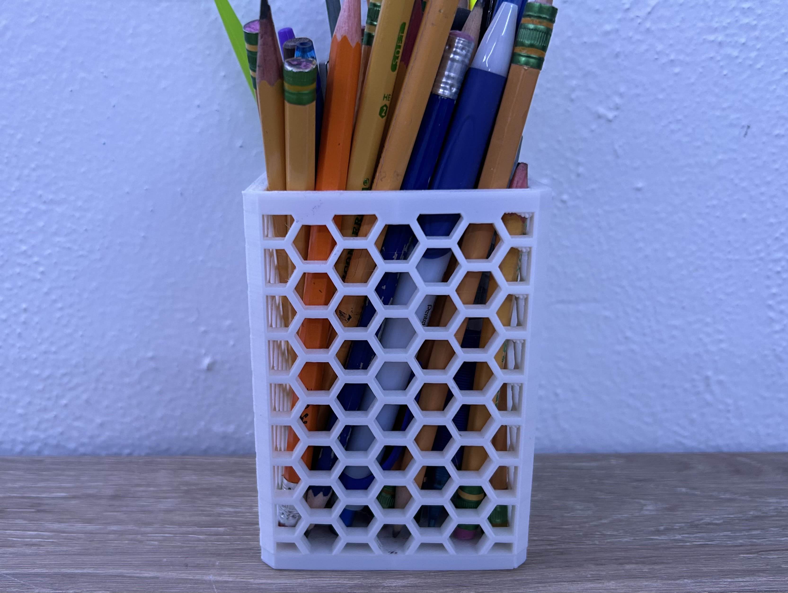 pencil / pen holder (supportless)