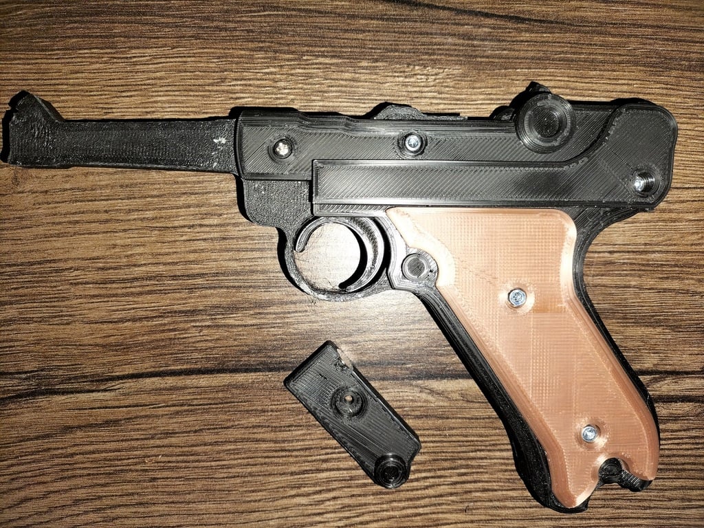 Luger P08 ruber band gun