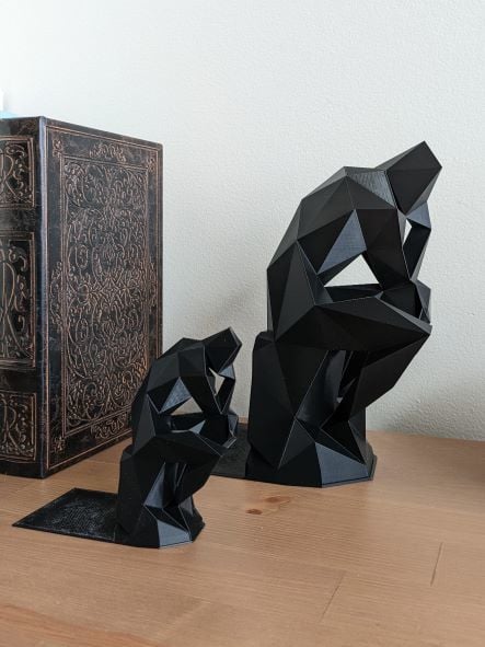 Lowpoly Thinker Bookend, simple upscale