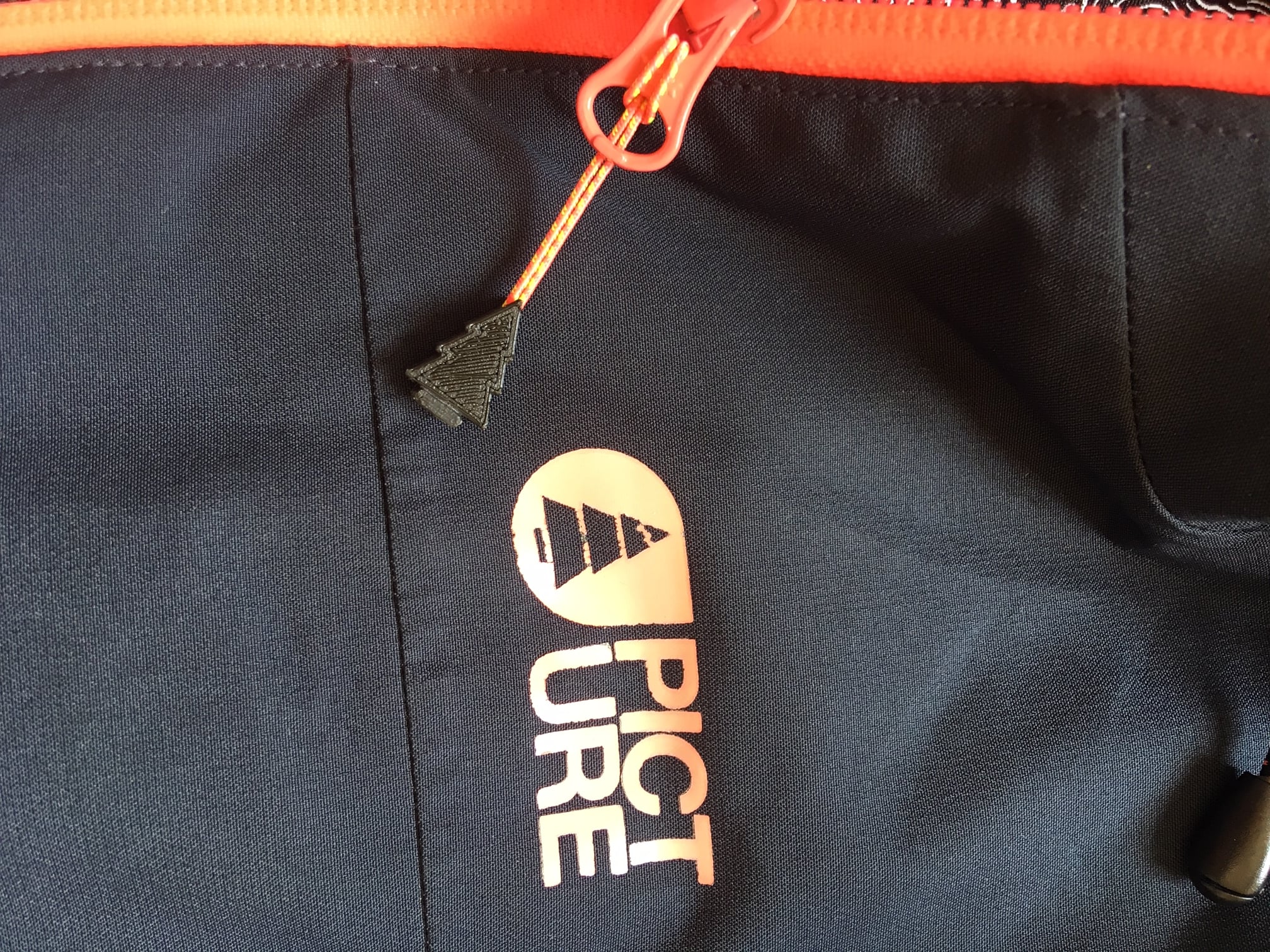 Zipper pull for paracord fir for Picture Organic Clothes