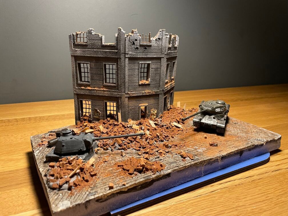 Battle of Berlin Building for 1/72 Dioramas