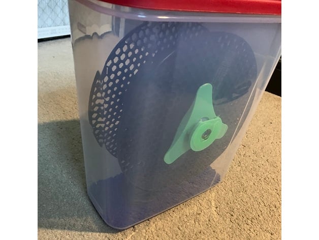 Rubbermaid 21 Cup Dry Box Spool Holder