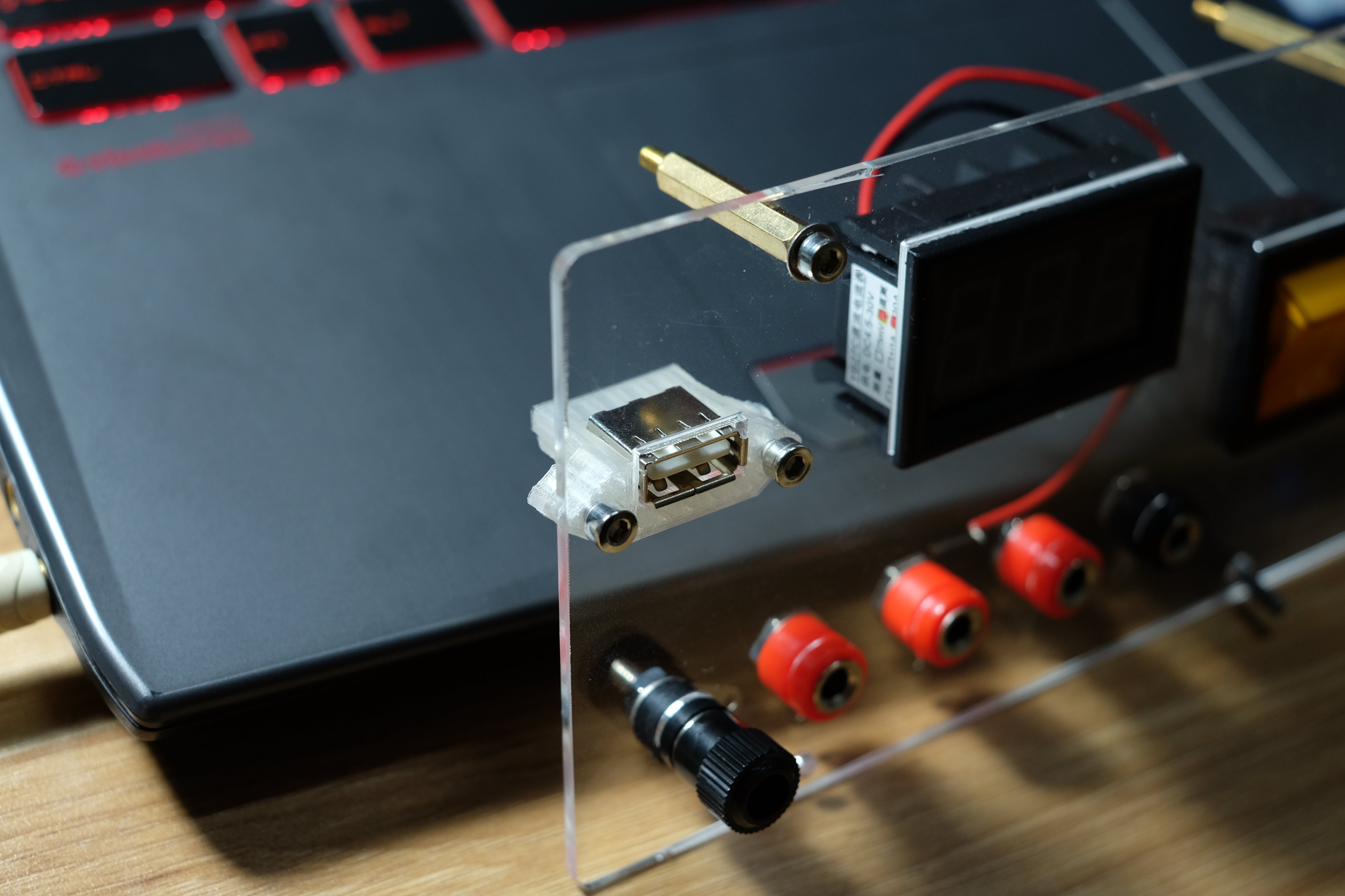 USB Female type A mounting with 3mm plexiglass