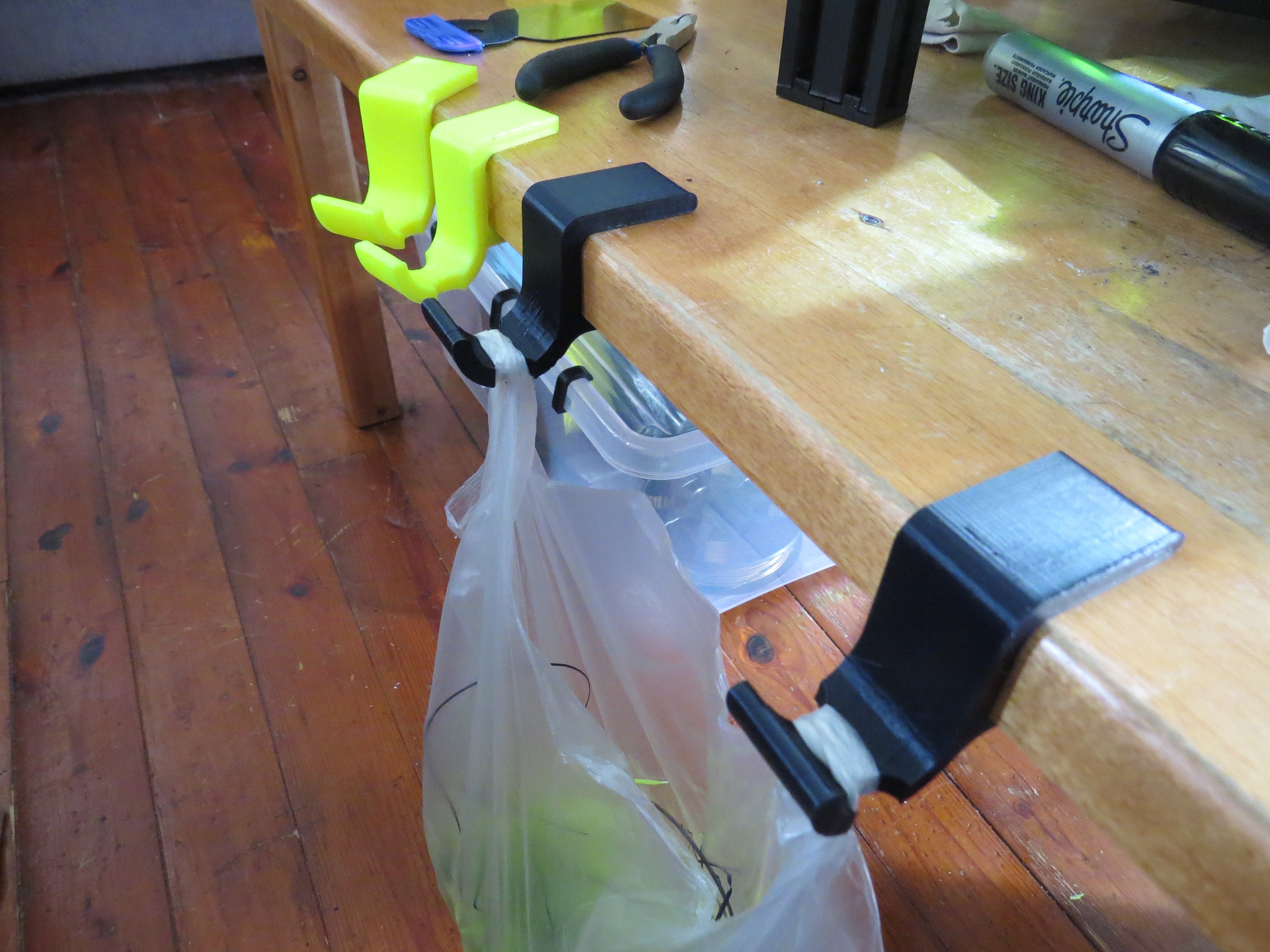 Table hook for thrash bag (23,8mm) Updated