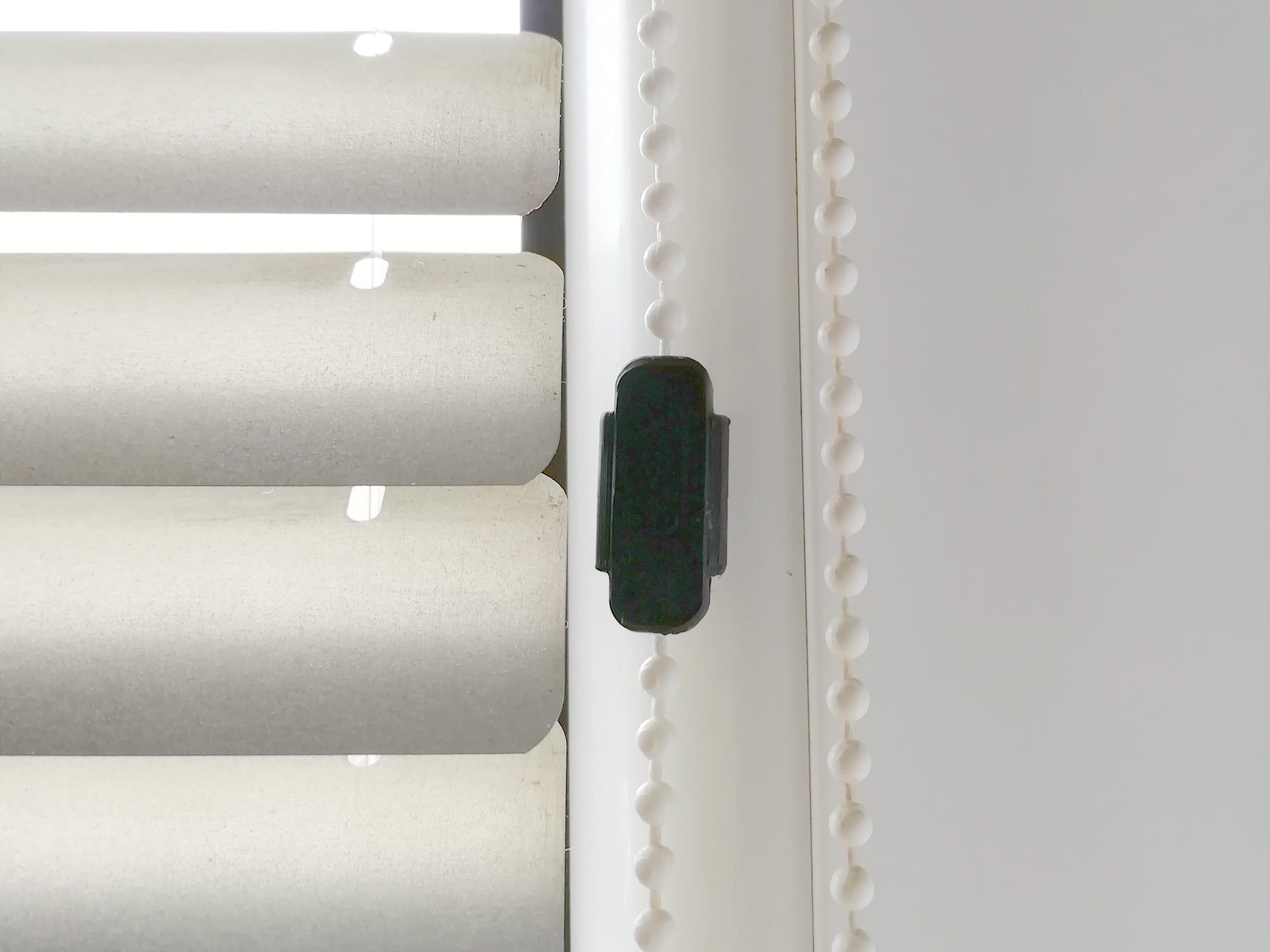 Sunblinds roller chain stop lock joint