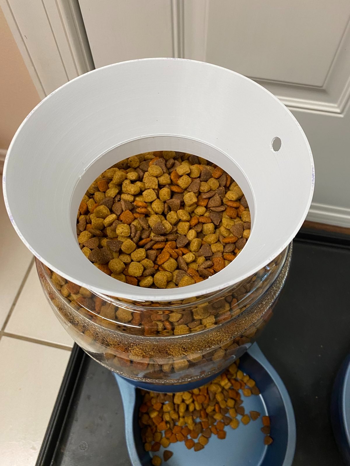 Funnel for Petmate Automatic Cat and Dog Feeder (10Lbs)