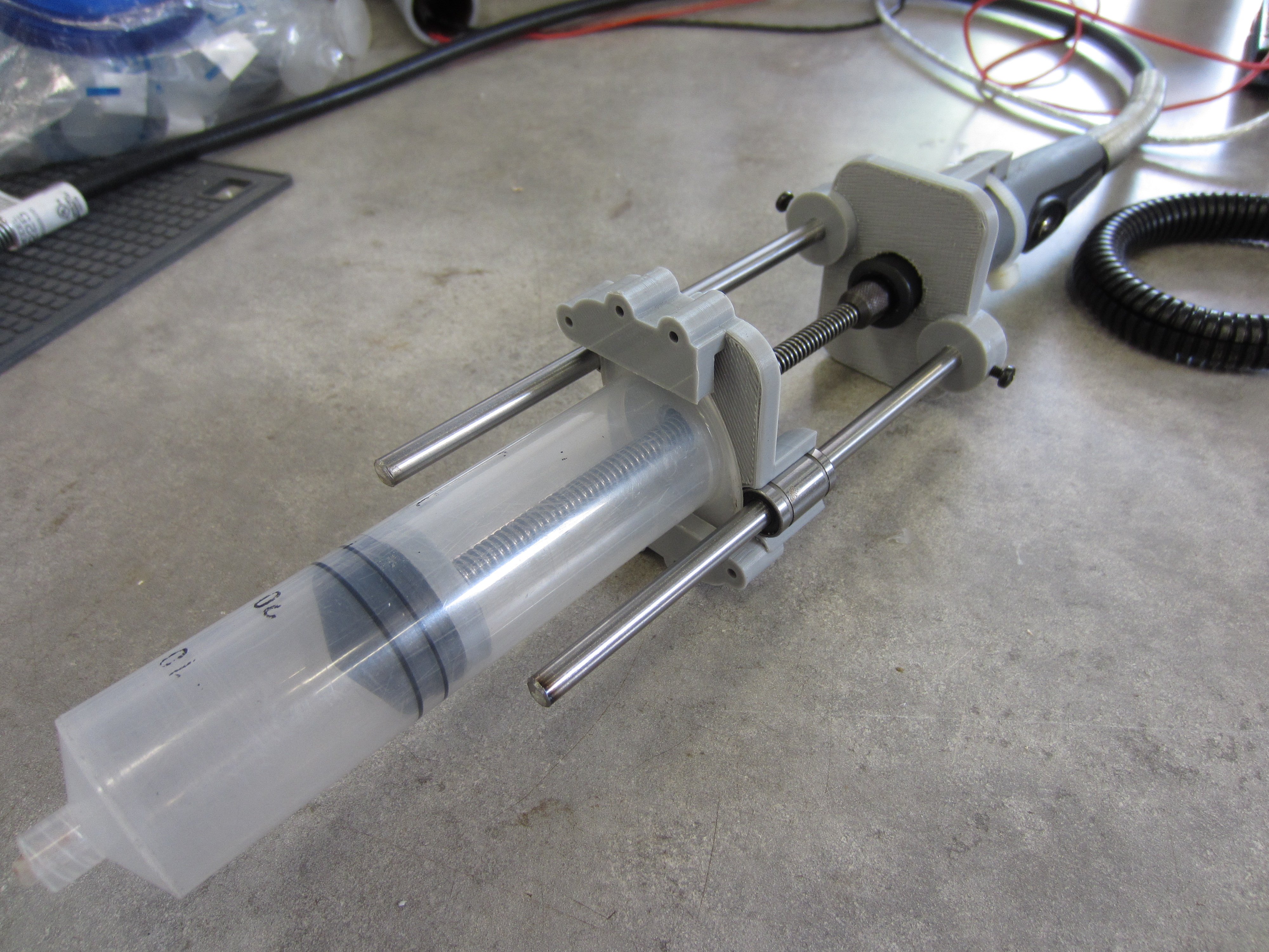 Stepper-driven paste extruder for Delta-type printers