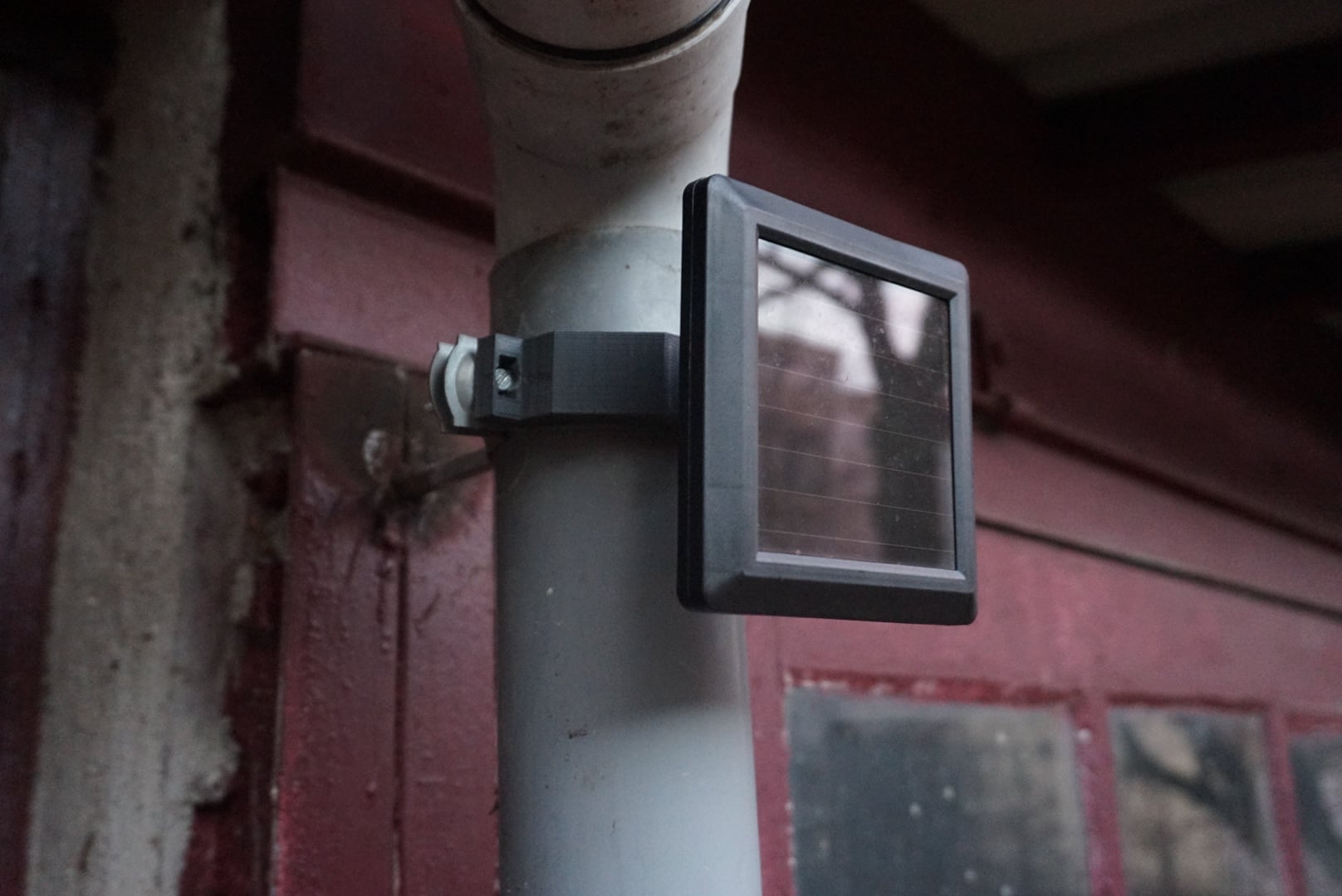 Gutter support for small solar panel