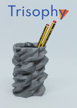 Crazy geometry pen holder 1