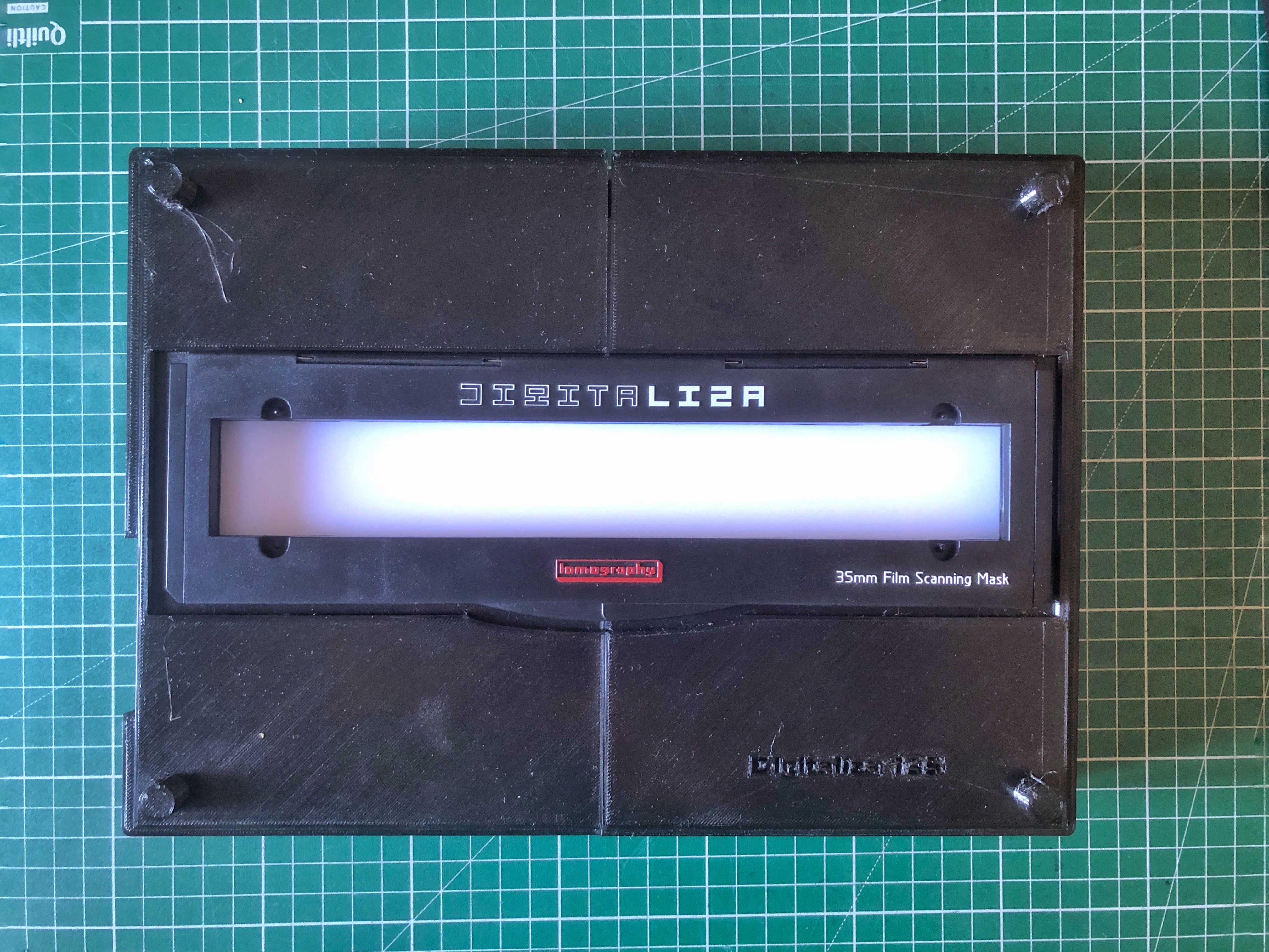 Raleno 192 lightbox adapter for DSLR scanning with Lomography Digitaliza 135 and 120 masks and 5x5 mounted slides