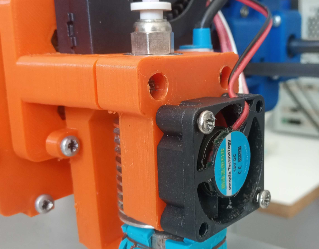 HyperCube E3D Clamp with 30 mm fan support