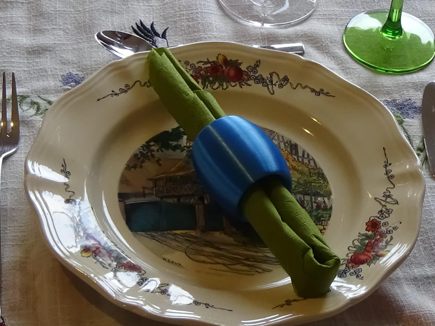 Stylish napkin rings