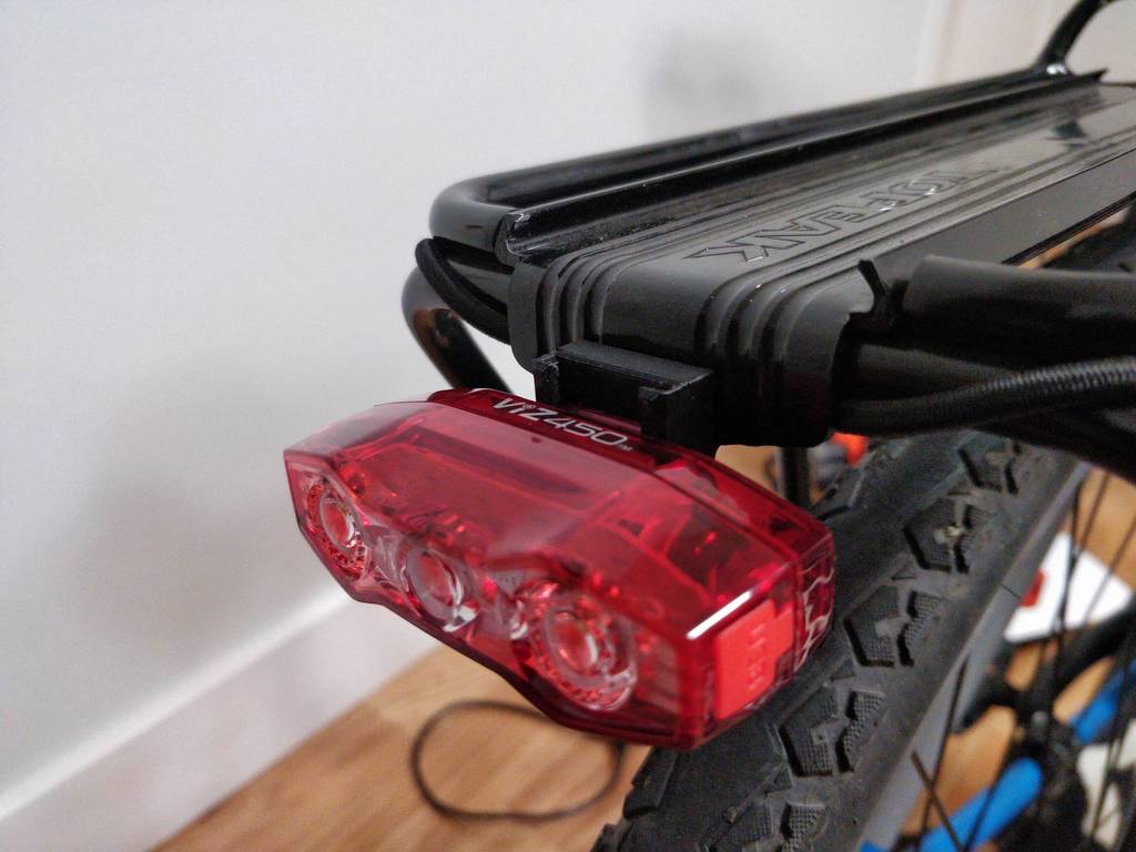 CatEye ViZ450 rear light mount for Topeak bike rack