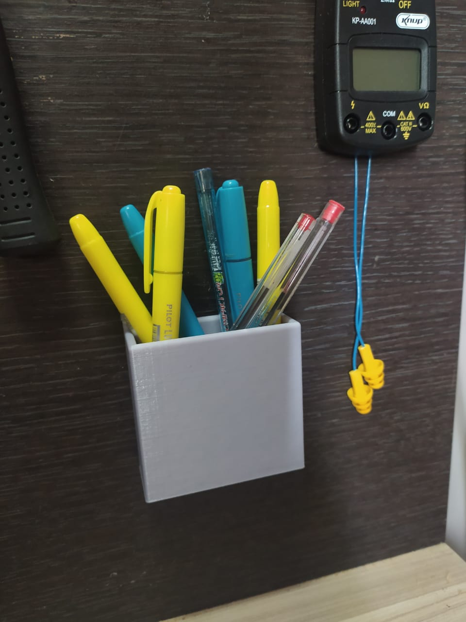 Pen holder wall mount (small)